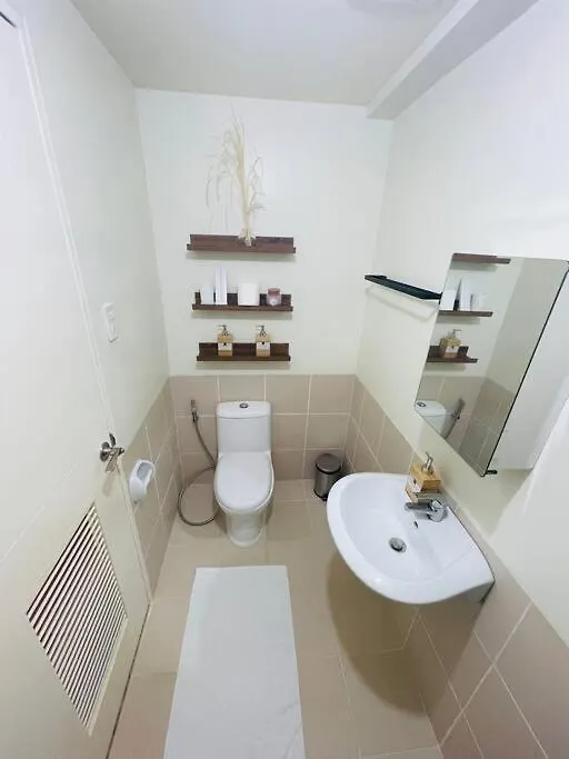 Staycation At Brixton Place Manila Apartment