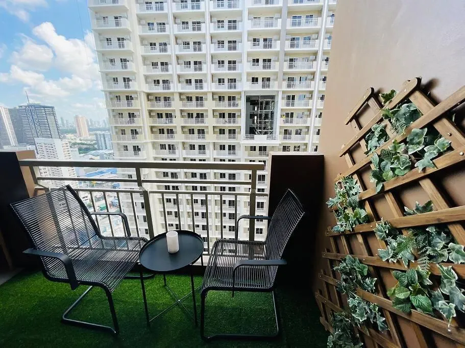 Staycation At Brixton Place Manila Apartment